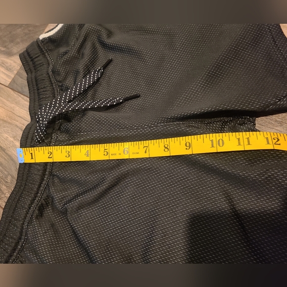 🏷3/$15🏷 Adidas Active Shorts with Lining - Medium - Picture 3 of 6